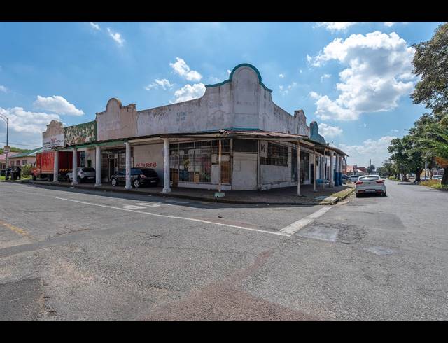 725M² BUILDING FOR SALE IN SPRINGS CENTRAL